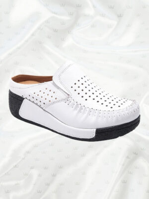 Mocassin ouvert à talon compensé en cuir synthétique pour femme